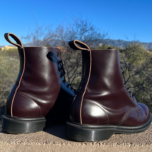 🏴 Dr. Martens Cordovan MIE Vintage 1460 Leather Boots UK 7 - Picture 3 of 17